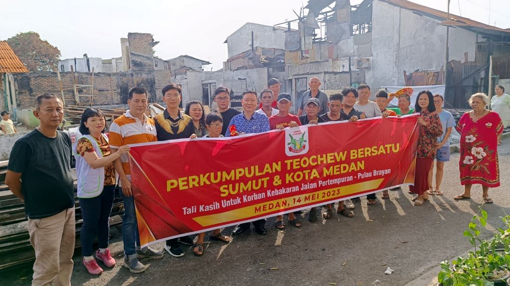 Perkumpulan Teochew Bersatu Sumut dan Kota Medan Bantu Korban Kebakaran Pulo Brayan